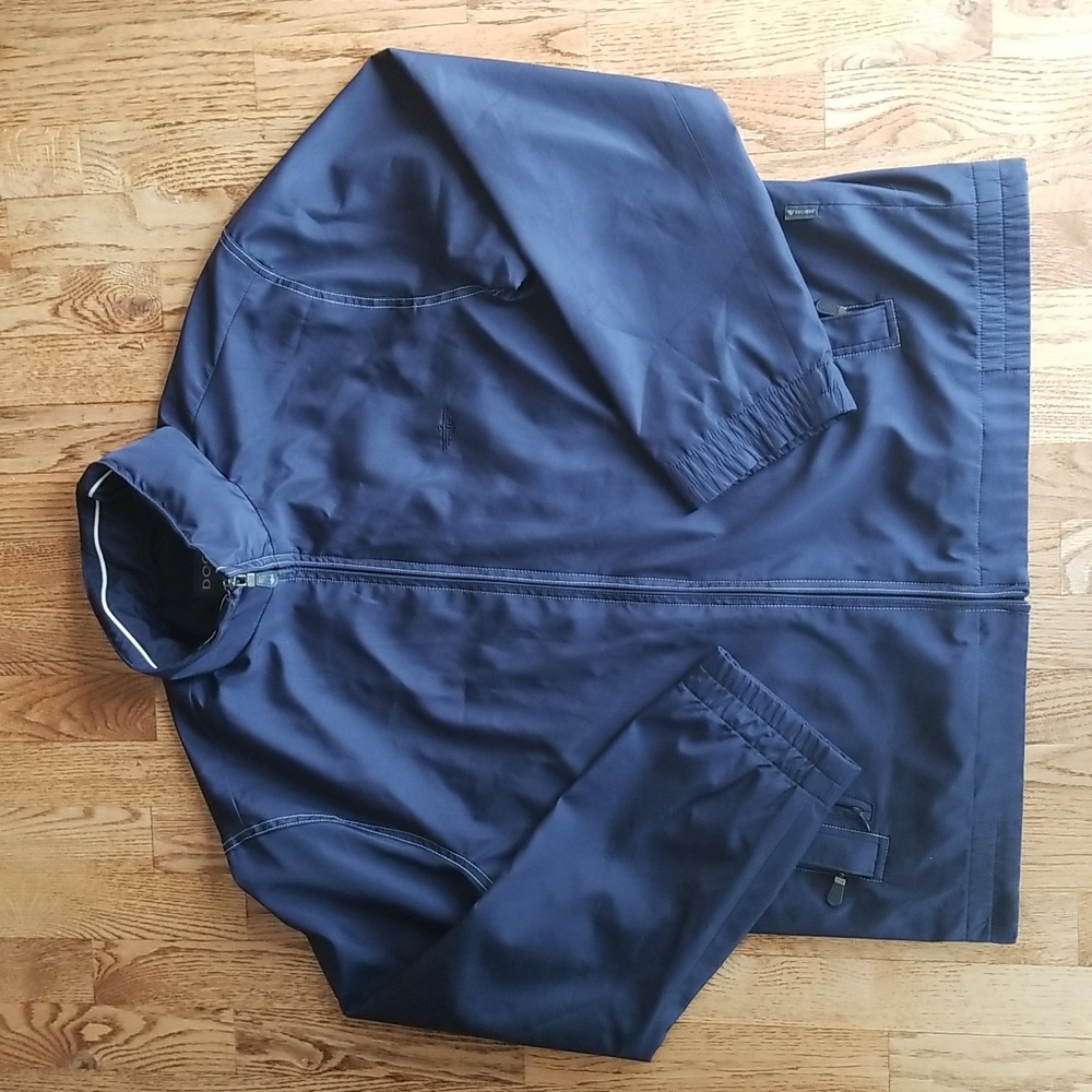(M) Mens Dockers Outdoor Activewear Hiking Camping Athleisure Running Workout